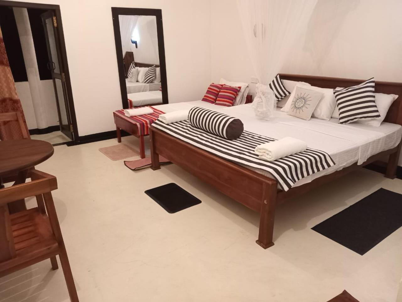 Little Villa Guest House Ahangama Exterior foto