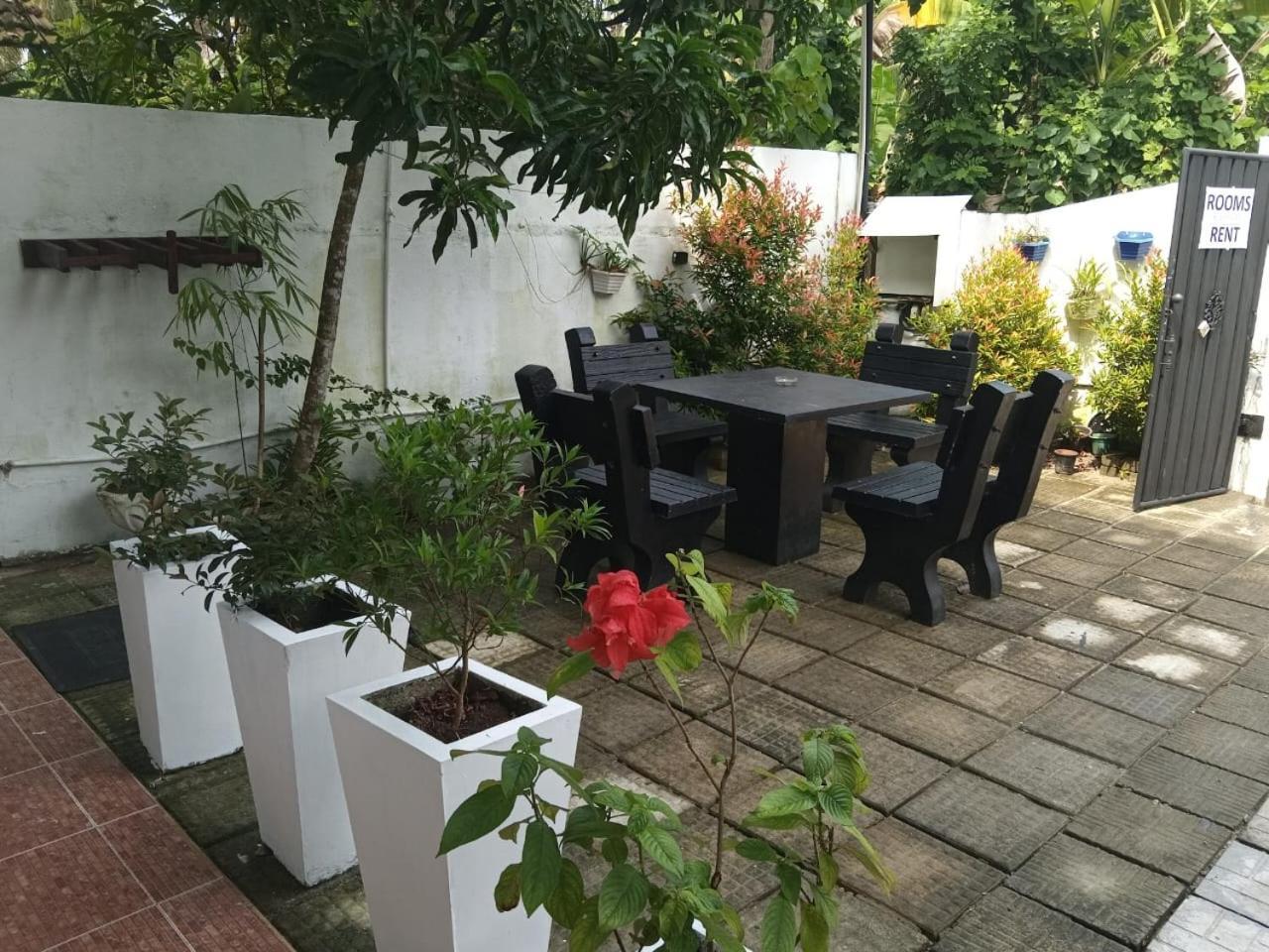 Little Villa Guest House Ahangama Exterior foto